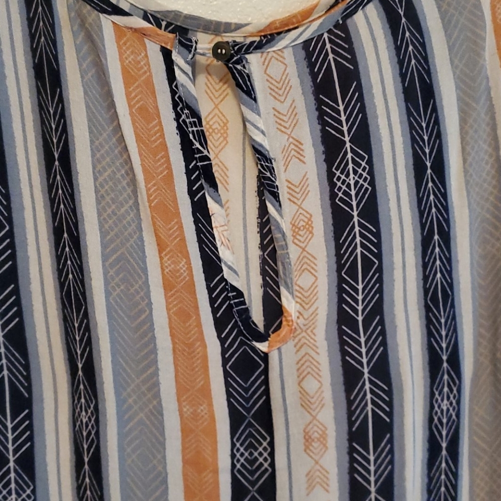 Blouse - Picture 2 of 2